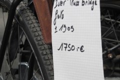 370